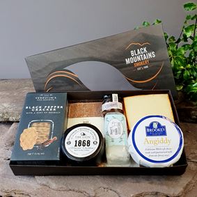 little-cheese-feast-gift-box-hamper